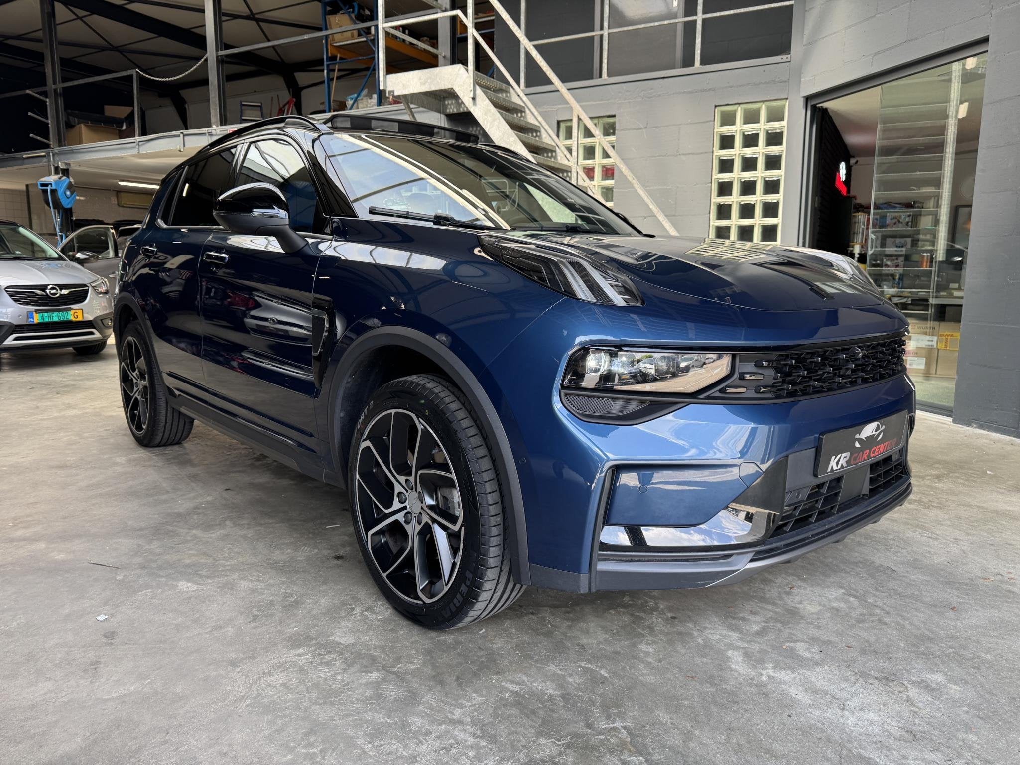 Lynk & Co 01