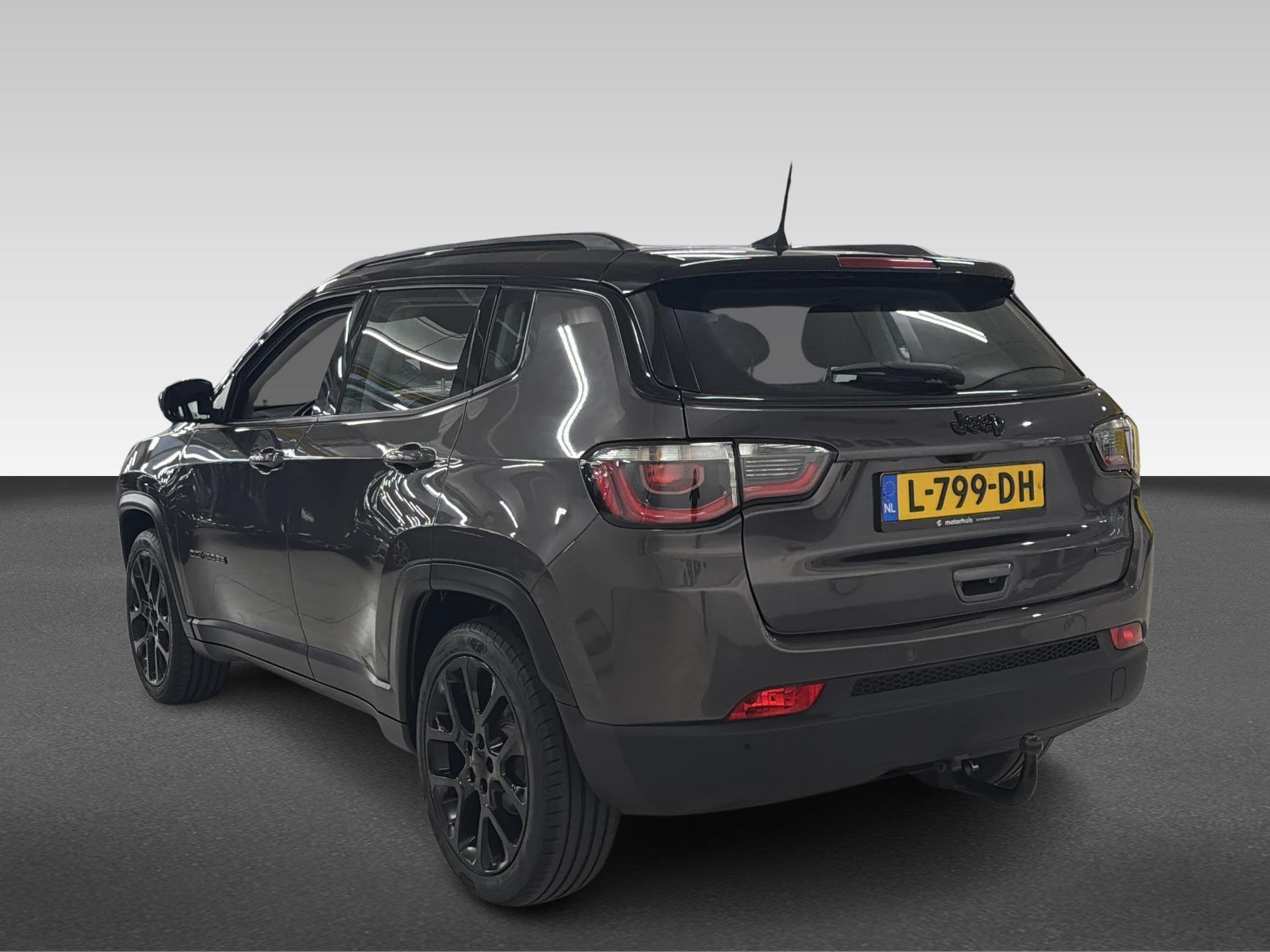 Jeep Compass 1.3T Night Eagle, Automaat, 15 km/l, Euro 6, 4 cilinders