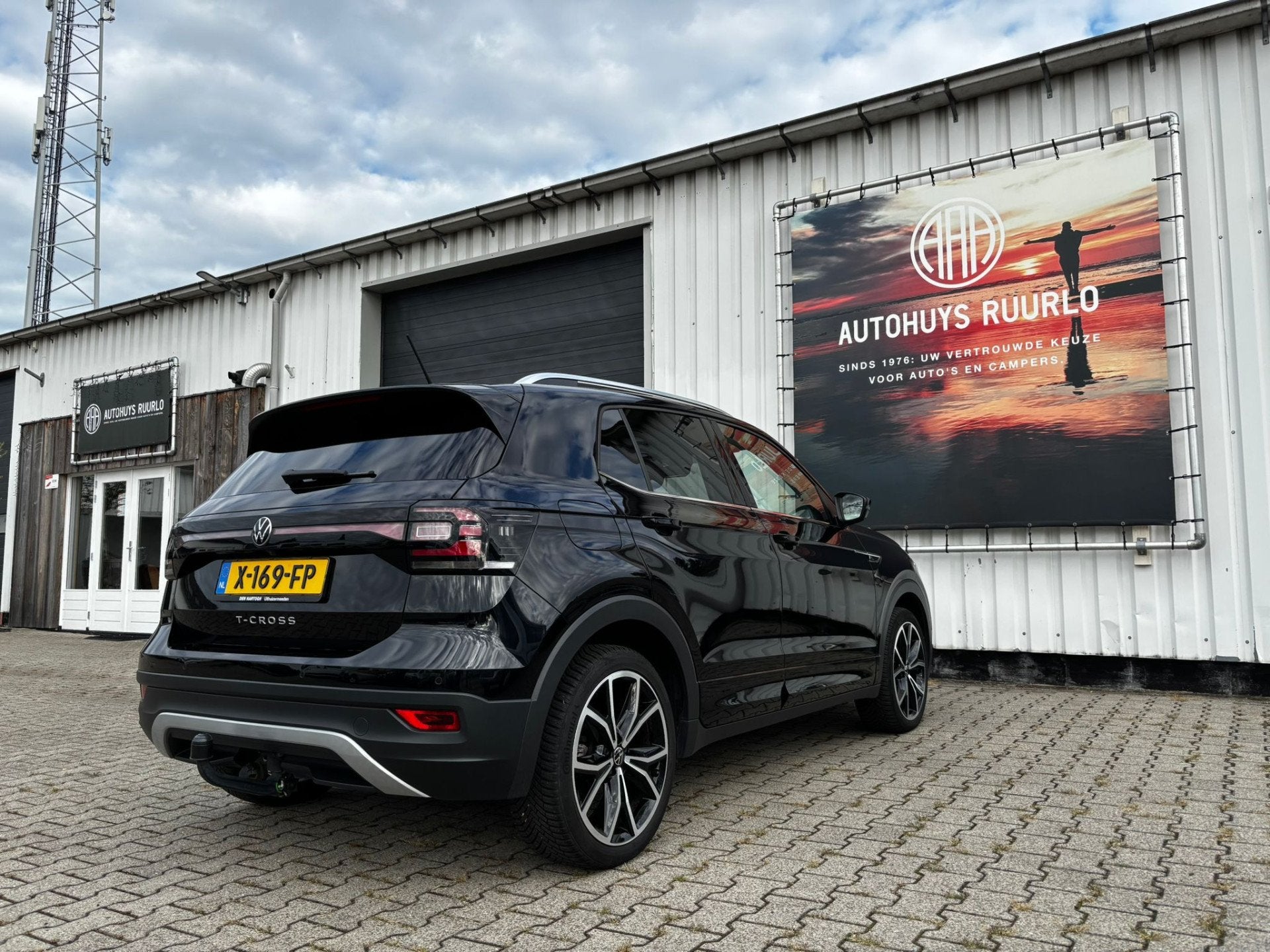 Volkswagen T-Cross 1.5 TSI 150 PK DSG R-LineCAMERA | ACC | 1, Auto's, Dealer onderhouden, T-Cross, 4 cilinders, Leder en Stof