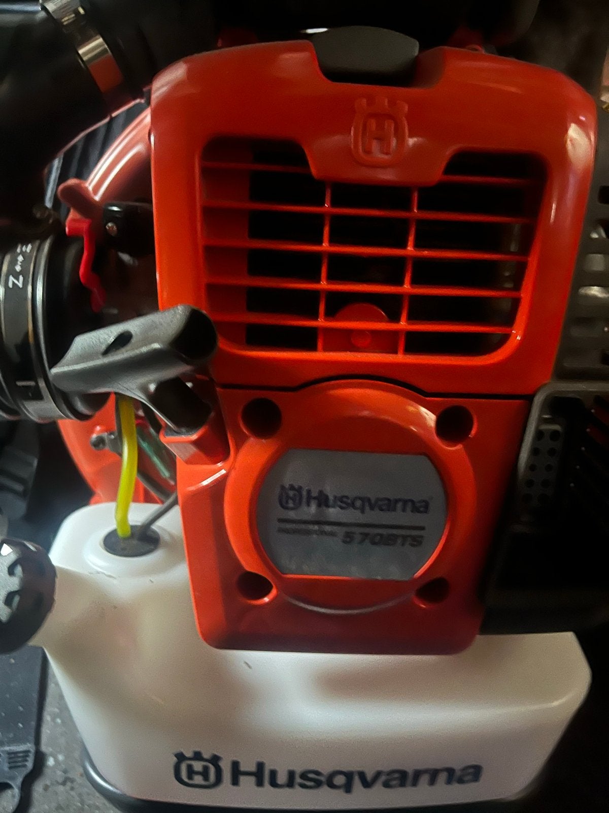 Husqvarna 570BTS Bladblazer - Splinternieuw, Tuin en Terras, Ophalen, Nieuw, Benzine, Ruggedragen