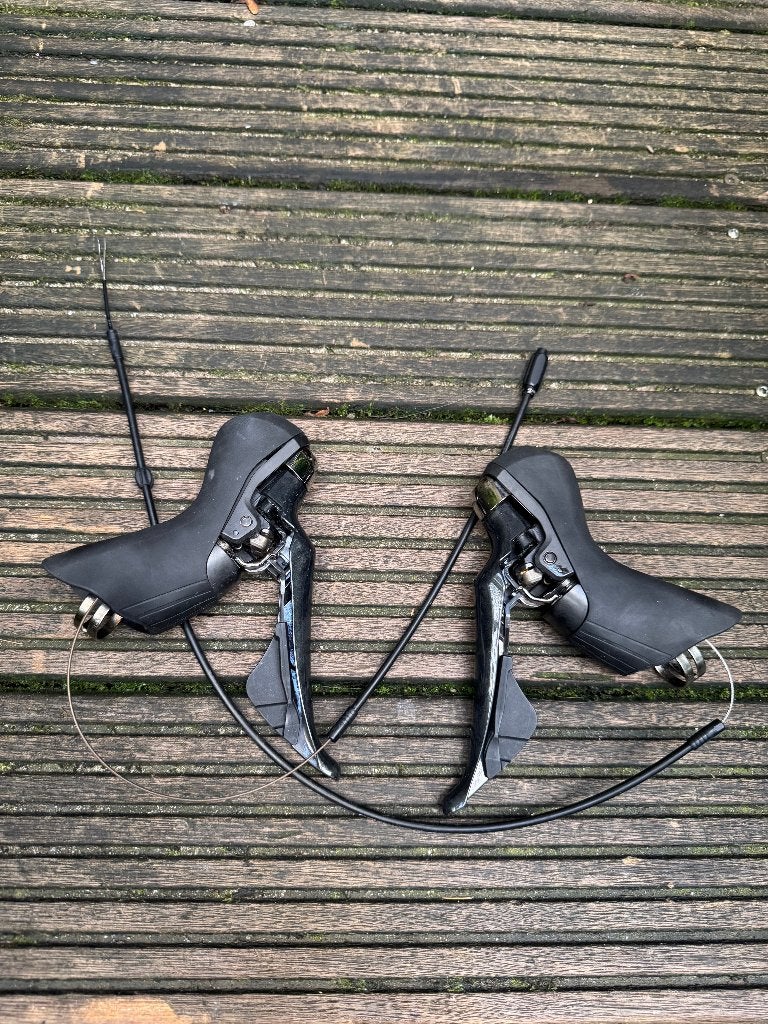 Shimano R8020 11-speed shifters + BR-R8070 callipers, Ophalen of Verzenden, Gebruikt, Racefiets, Shimano