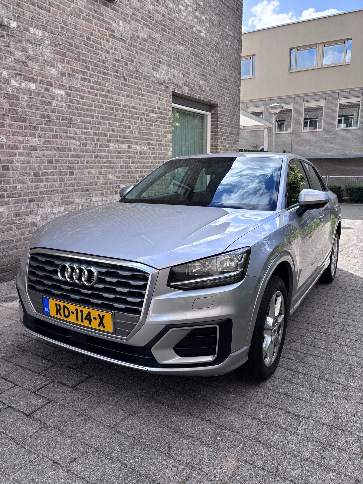 Audi Q2 30 Tfsi Sport Ultra line S Tronic 2017 Grijs, Auto's, Q2, Origineel Nederlands, 650 kg, 115 pk