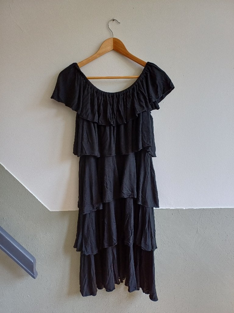 Zwart flamenco jurkje met lagen in maat L, Zwart, Vila, Maat 42/44 (L), Ophalen of Verzenden