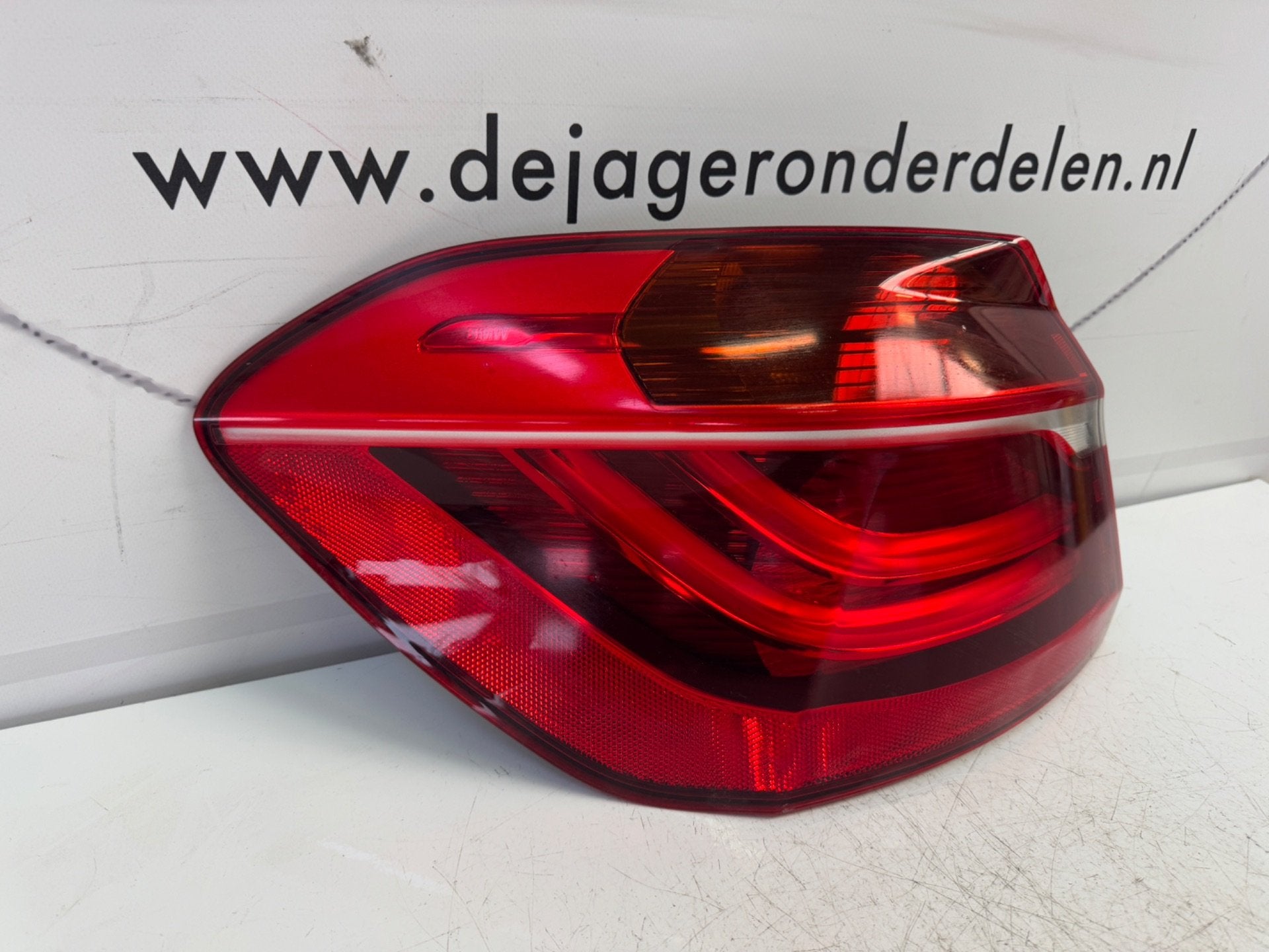 BMW F45 2 SERIE ACTIVE TOURER ACHTERLICHT LINKS 7311059-14, Auto-onderdelen, Petuelring 130
80788  Munich, DE, Gebruikt, Info@bmw.de