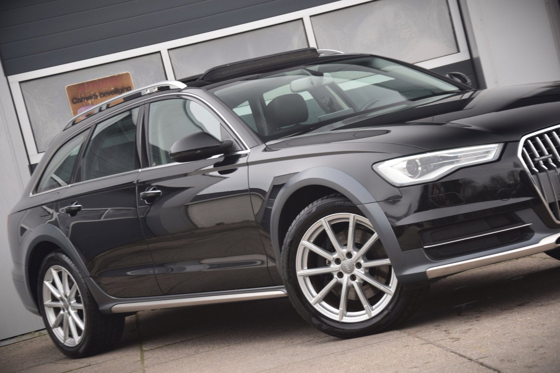 Audi A6 allroad quattro 3.0 TDI Premium Edition / Panoramada, Auto's, Audi, Automaat, Gebruikt, 190 pk, 1865 kg
