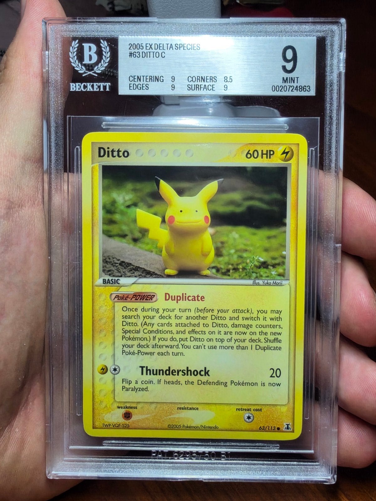 Pikachu Ditto 63/113 2005 EX Delta Species Yuka Morii BGS 9, Ophalen of Verzenden, Zo goed als nieuw, Losse kaart
