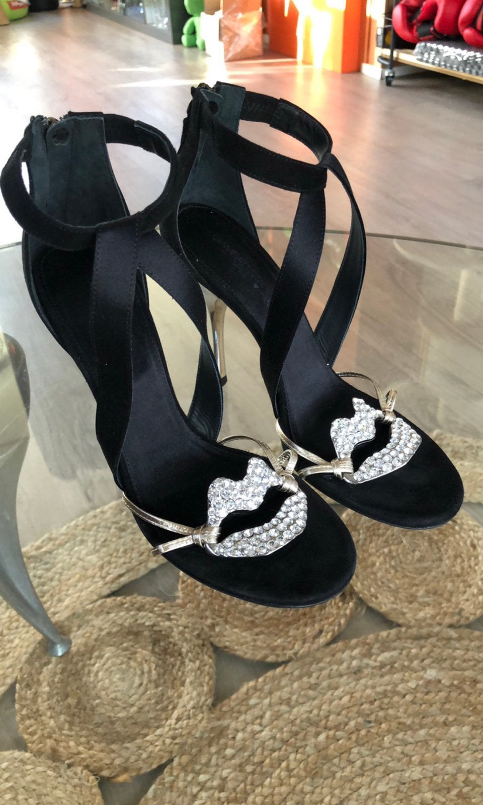 Zéér gewilde Giambattista Valli x H&M pumps, maat 39, Zwart, Zo goed als nieuw, Sandalen of Muiltjes, Ophalen of Verzenden