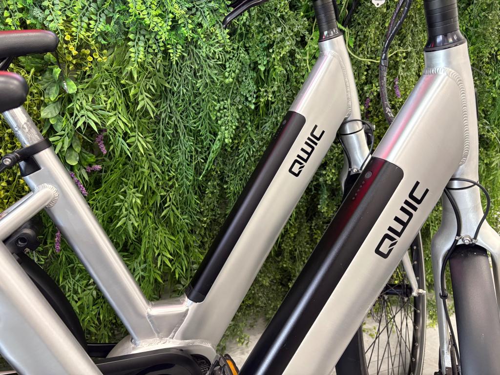 SET QWIC Inter Essential – MIDDENMOTOR - 540Wh - MEGA DEAL!, Fietsen en Brommers, Elektrische fietsen, Qwic, Zo goed als nieuw