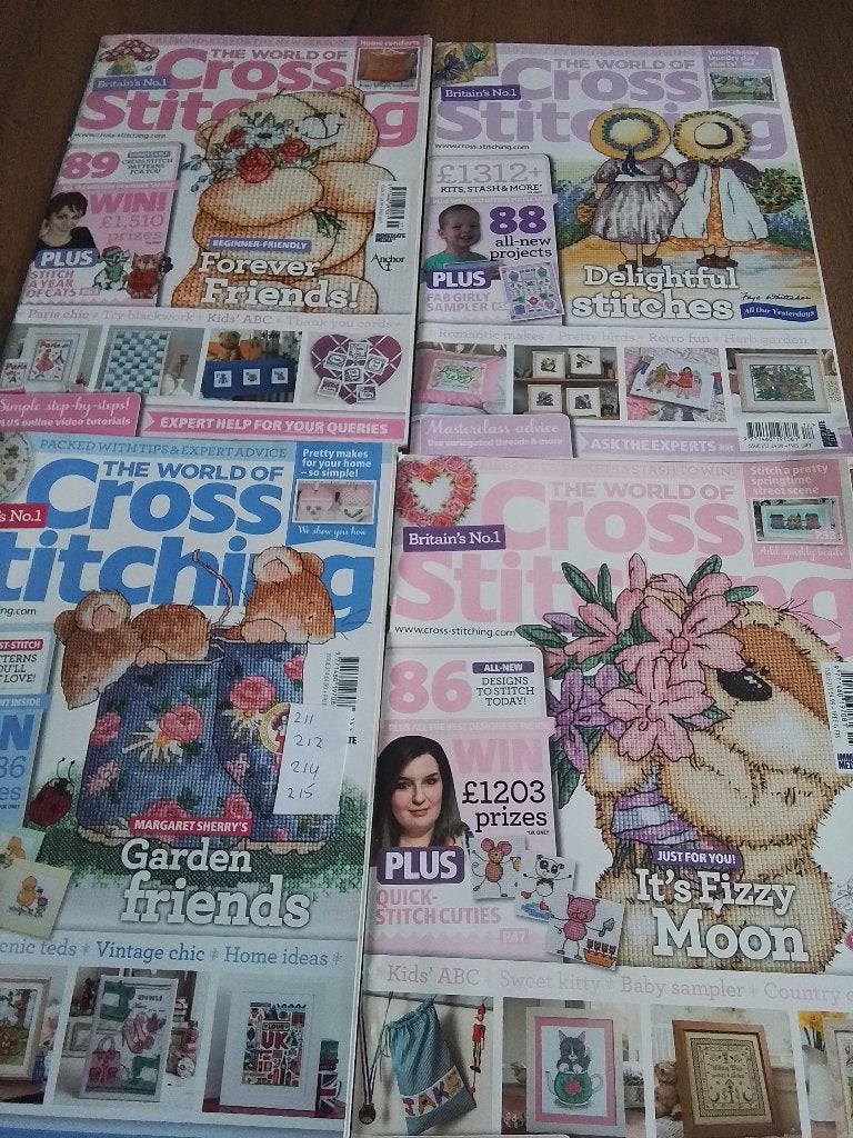4 cross stitching, nr 211, 212 , 214 en 215, Ophalen of Verzenden, Zo goed als nieuw, Handborduren, Patroon