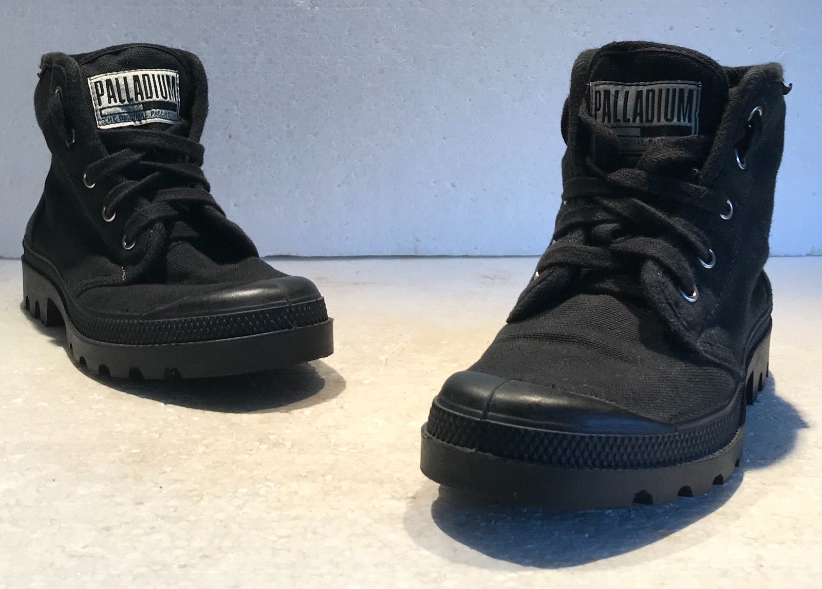 Palladium half hoge schoenen zwart 37, Kleding | Dames, Schoenen, Ophalen of Verzenden, Zwart, Sneakers of Gympen