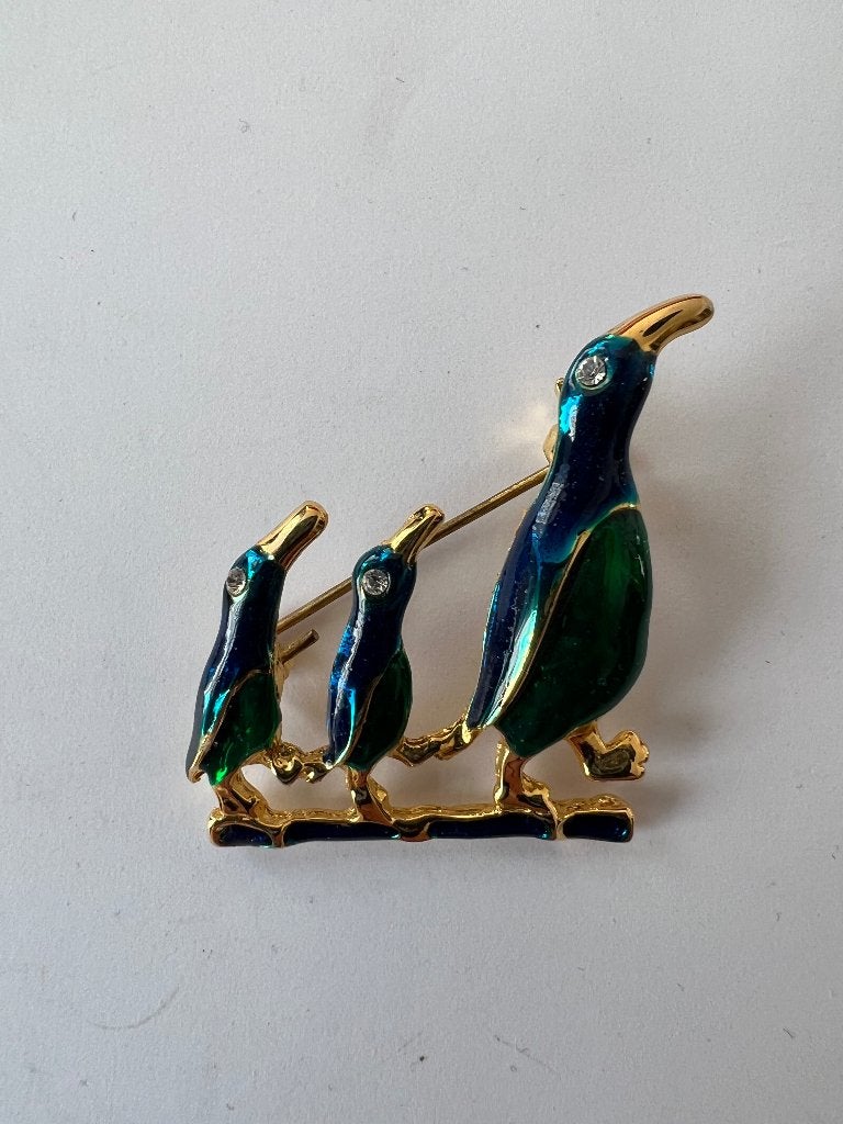 Retro broche 3 vogels eenden met bling oog goudkleurig, Ophalen, Overige materialen, Minder dan 4 cm, Zo goed als nieuw