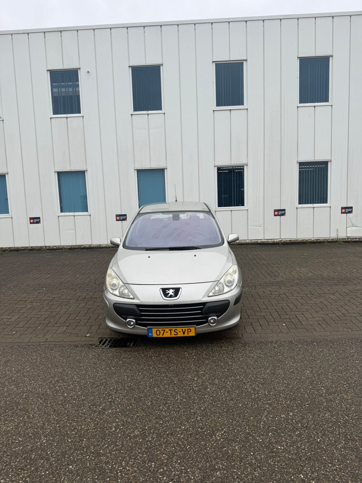 Peugeot 307 2.0 16V XS 5DR AUT 2007 Grijs nw apk, Auto's, Peugeot, Stof, 4 cilinders, 1470 kg, Origineel Nederlands