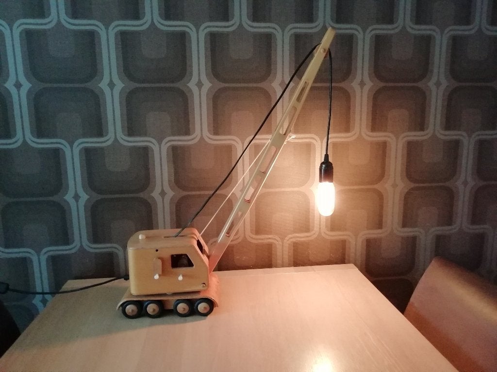 vintage houten draigline kraanwagen omgebouwd als lamp, Met schakelaar, Gebruikt, Hout, Vintage