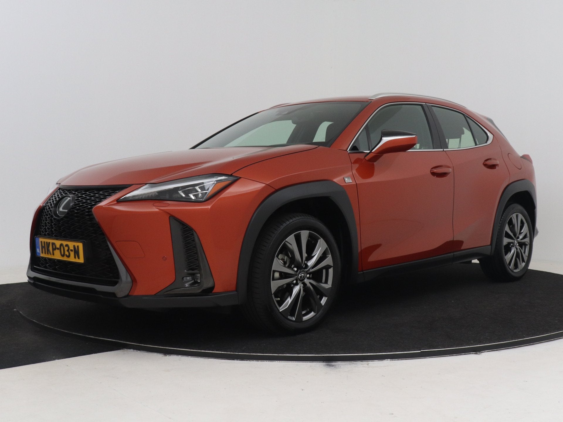 Lexus UX 250h F Sport Line (bj 2025, automaat)
