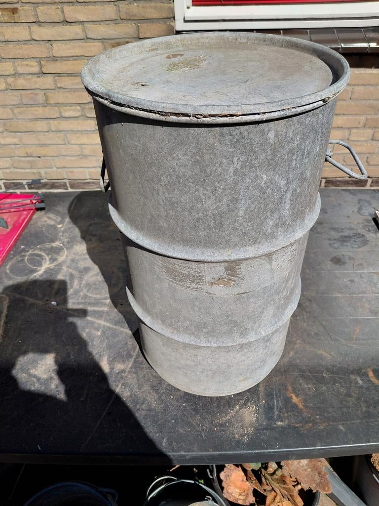Oude zinken ton met deksel - Vintage decoratie, Antiek en Kunst, Ophalen