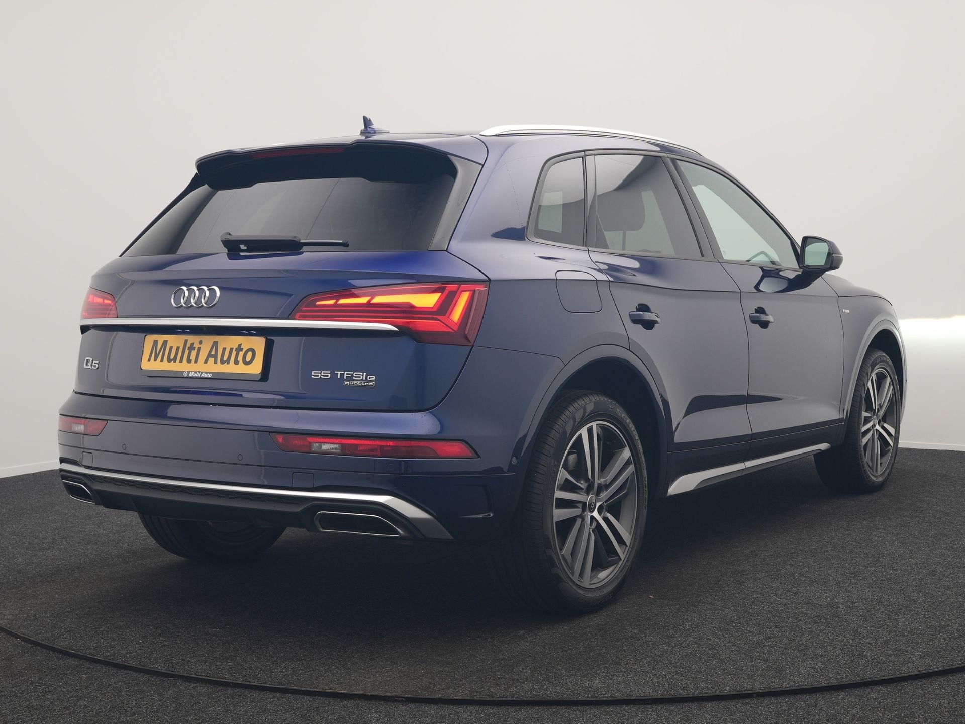 Audi Q5 55 TFSI e 2x S Line PHEV 367pk Dealer O.H. | 360 Cam, Automaat, Gebruikt, Zwart, Blauw