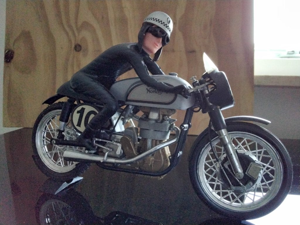 Protar Norton Manx met Coureur modelmotor, Overige merken, Gebruikt, Ophalen of Verzenden, Groter dan 1:32