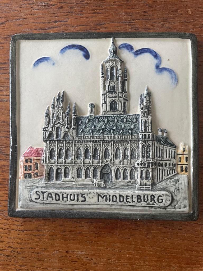 Stadhuis Middelburg reliëf tegel, Antiek en Kunst, Ophalen of Verzenden