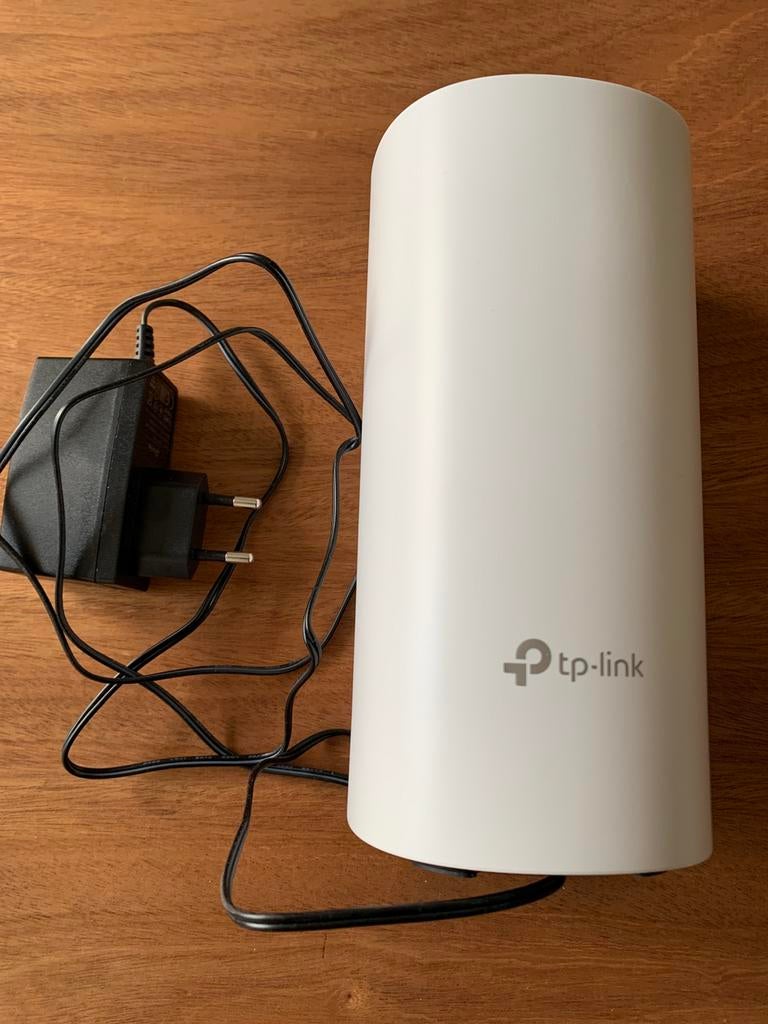 Wifi versterker TP link M4, Computers en Software, Routers en Modems, Ophalen, Zo goed als nieuw