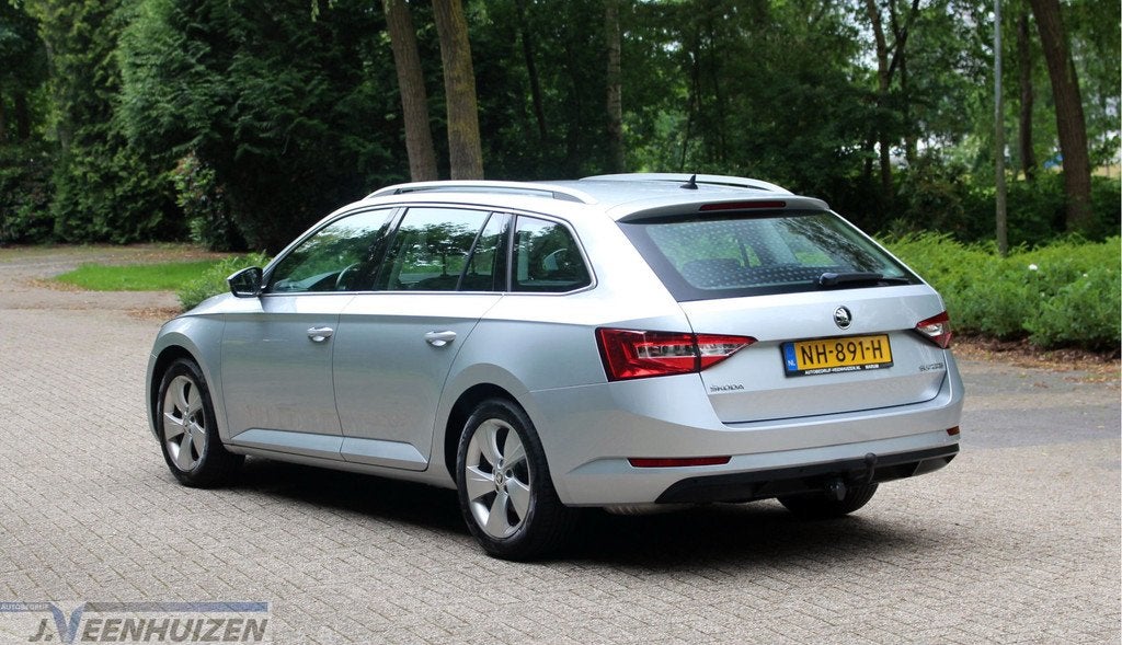 Skoda Superb Combi 1.4 TSI 150pk Ambition Business | Betr, Auto's, Skoda, Voorwielaandrijving, Stof, Gebruikt, Euro 6