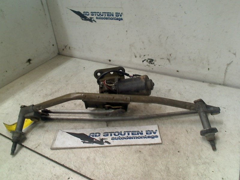 Ruitenwisser Mech + Motor Mercedes-Benz Vito (638.0) 2001, Gebruikt, Mercedes-Benz AG, Mercedes-Benz, Mercedesstraße 120, Stuttgart 70372, , Duitsland