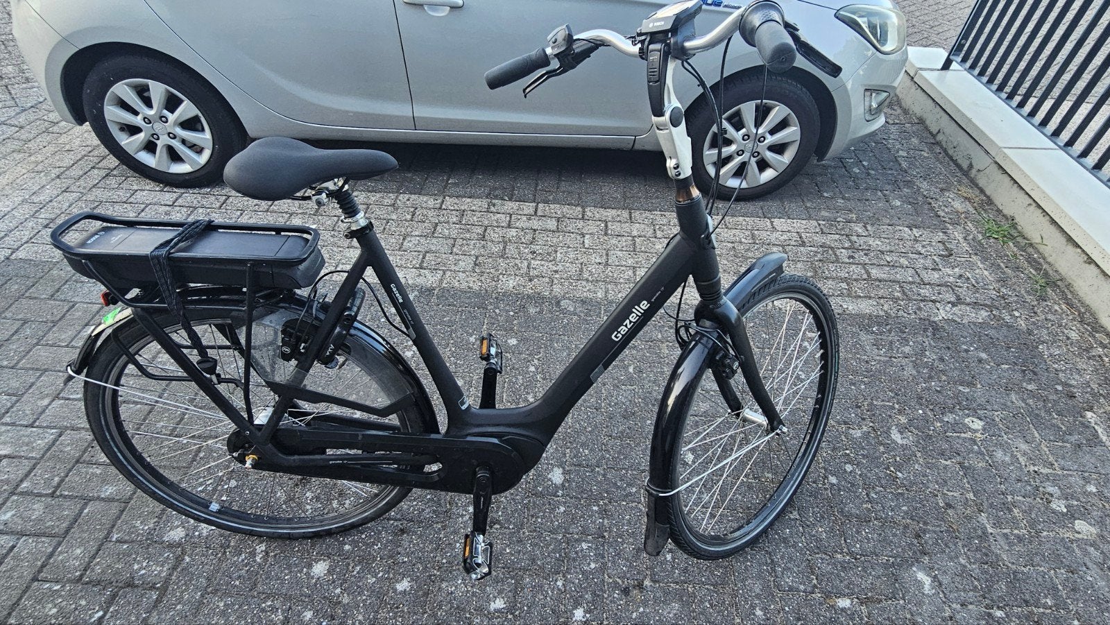 Gazelle Grenoble C7+ HMB E-bike - Zo goed als nieuw, Fietsen en Brommers, Elektrische fietsen, Ophalen, Zo goed als nieuw, 50 km per accu of meer
