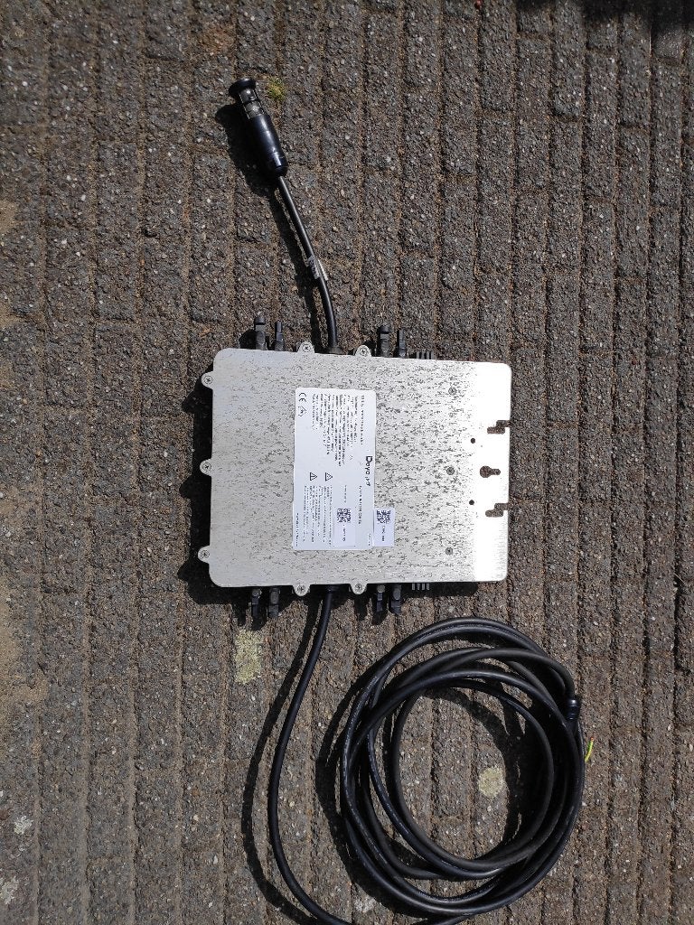 Inverter en 2+2 zonnepanelen, Ophalen, Gebruikt