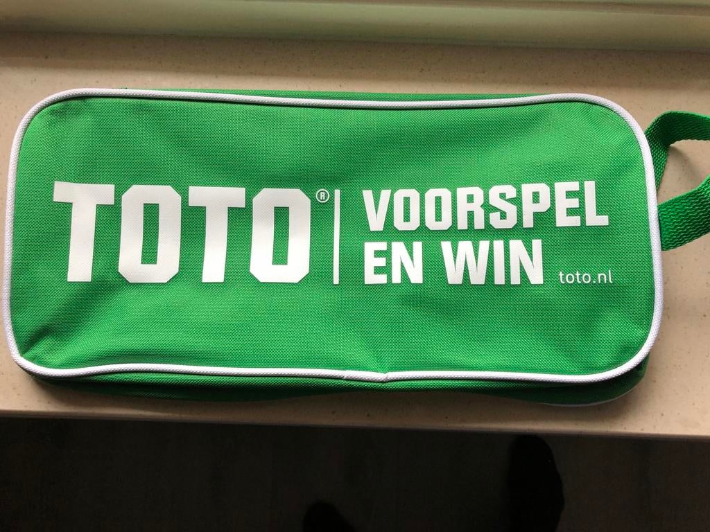 TOTO KNVB Sporttas / Toilettas - Groen, Sport en Fitness, Ophalen of Verzenden, Zo goed als nieuw
