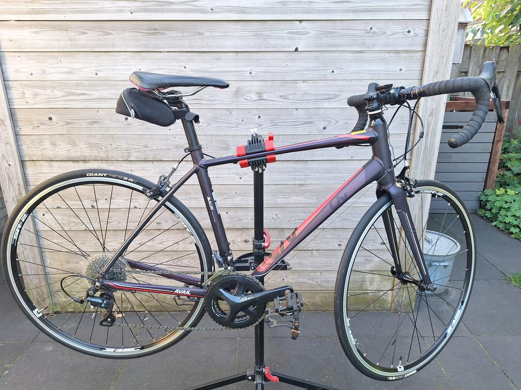 Giant liv  avail 1 m dames, Aluminium, 49 tot 53 cm, Zo goed als nieuw, Meer dan 20 versnellingen