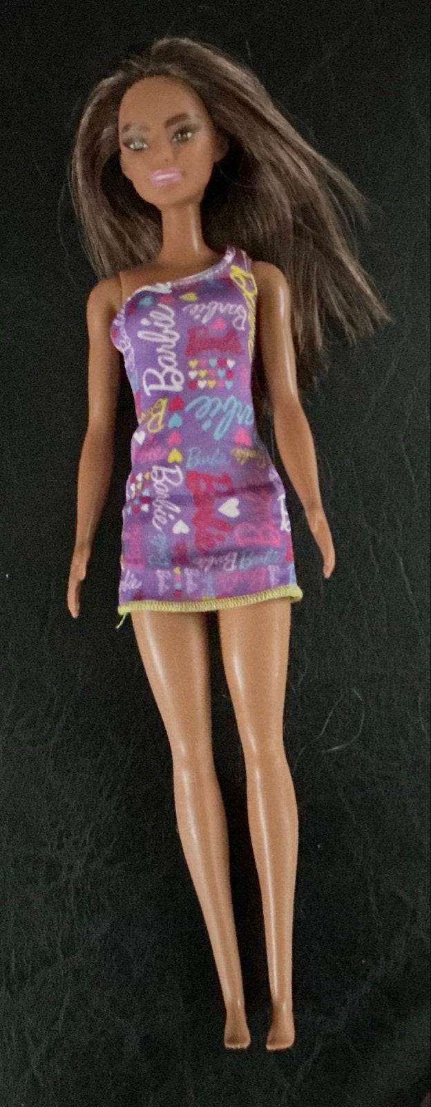 Barbie pop HGM57 met paars jurkje, Ophalen of Verzenden, Gebruikt, Pop