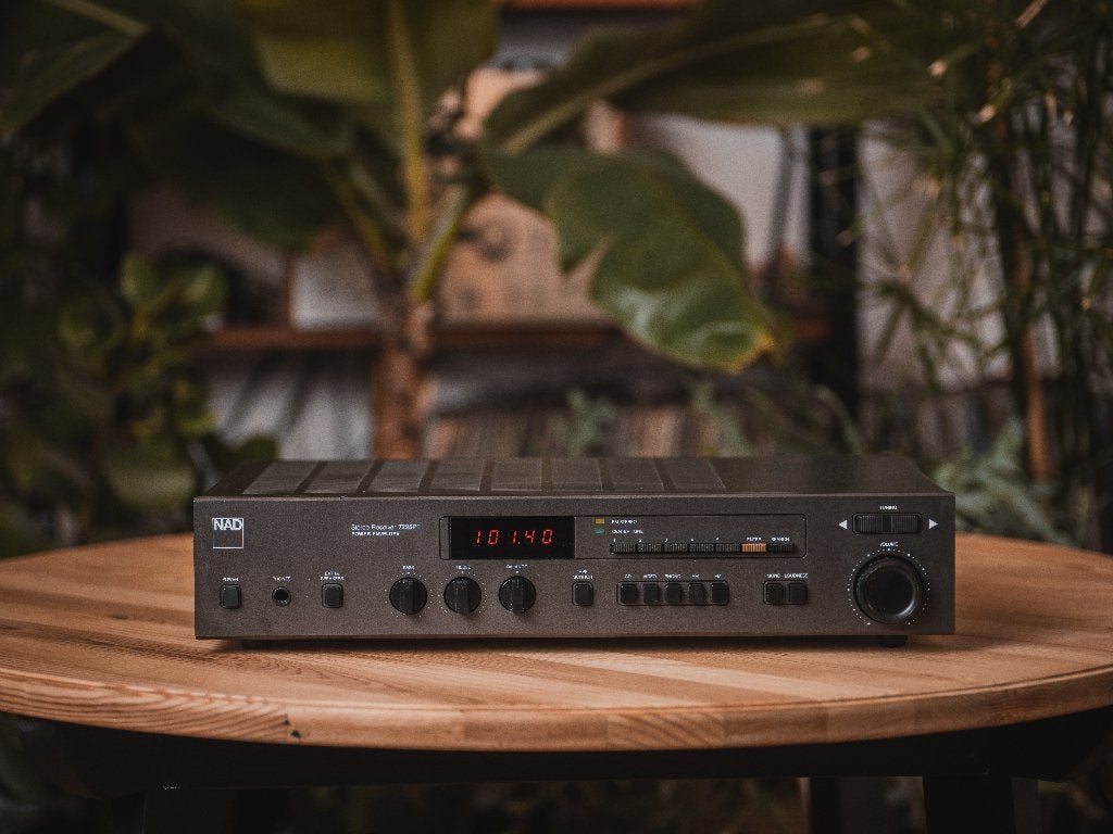 NAD | 7225 PE Receiver, Ophalen of Verzenden, Refurbished, Analoog