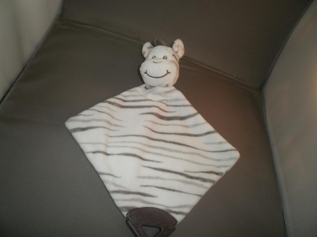 zebra doekje grijs gestreept velours roze binnenkant oren, Overige typen, Nieuw, Ophalen of Verzenden, Middelgroot (20 tot 80 cm)