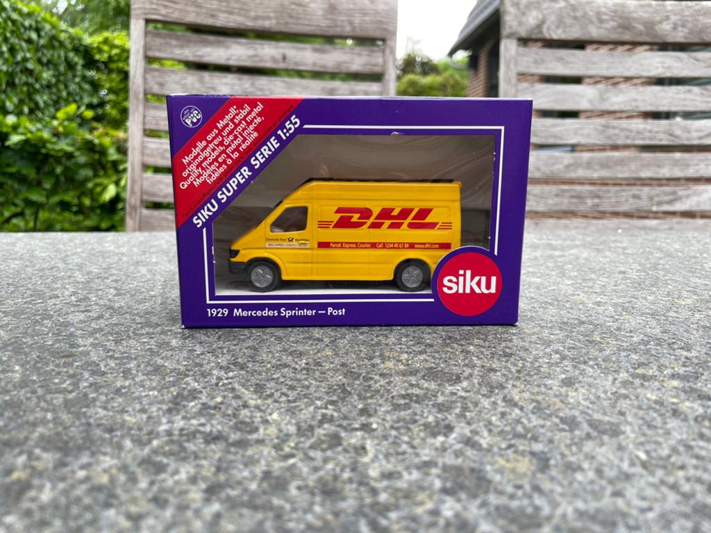 Siku 1929 - Mercedes Sprinter bus DHL, Hobby en Vrije tijd, Modelauto's | 1:50, Ophalen of Verzenden, Nieuw, Bus of Vrachtwagen