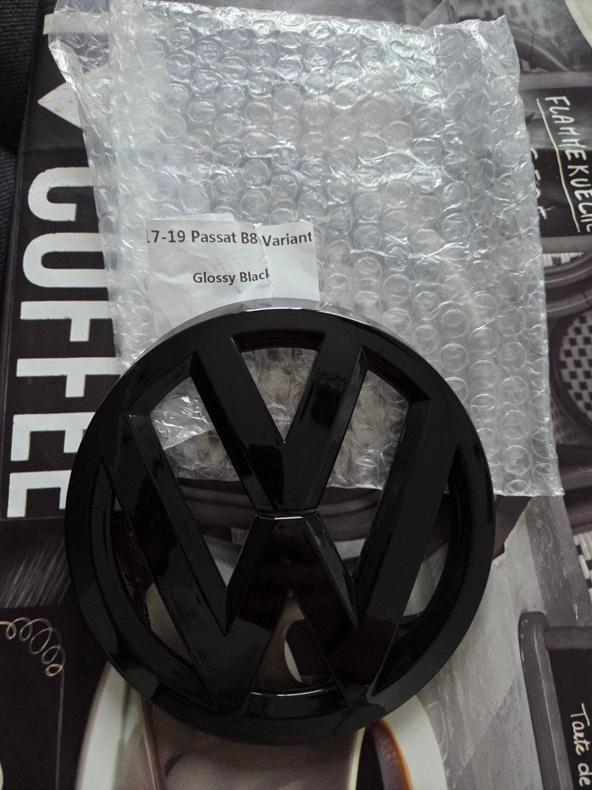 VW logo voor zwart glans. Zie foto's voor afmeting, Ophalen of Verzenden, Nieuw, Voor, Achterklep