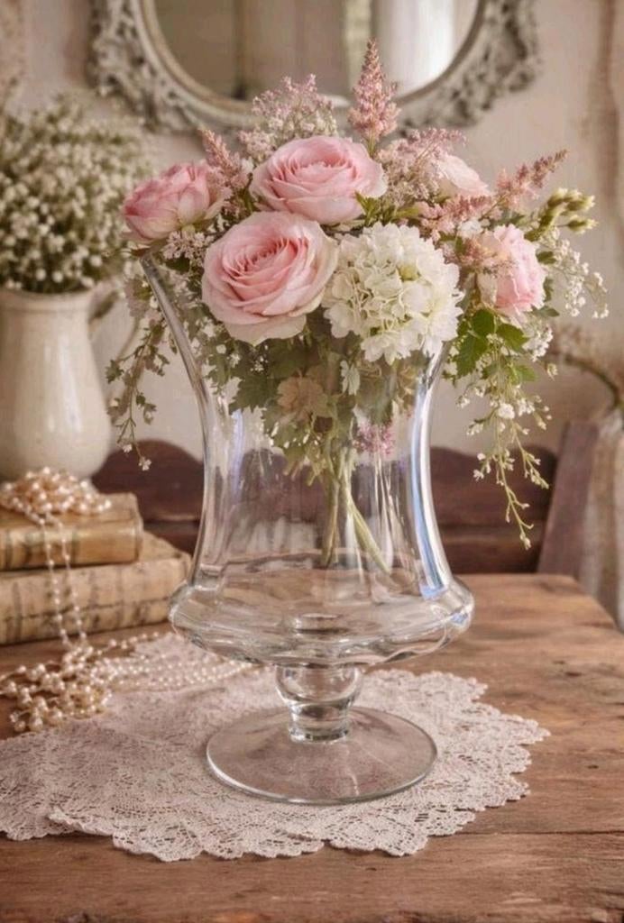 Grote glazen louvre vaas/windlicht op voet shabby chic style, Ophalen