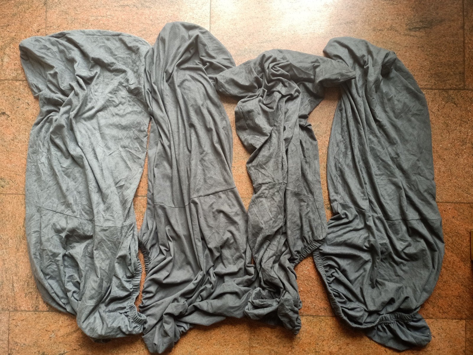 Set van 4 Antraciet Stoelhoezen - Nieuwe Look & Bescherming, Ophalen, Gebruikt