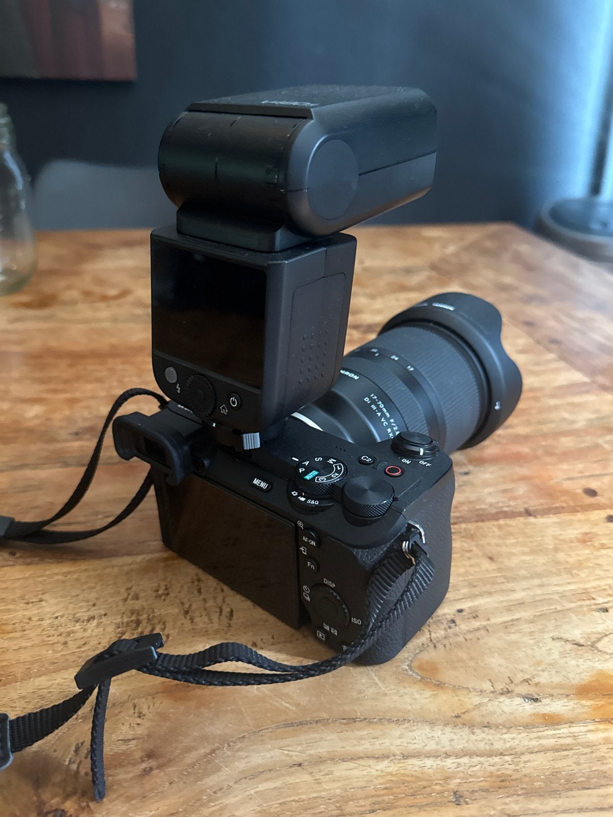 Sony A6700 + Tamron 17-70mm + Godox V480 + 128GB SD-kaart, Audio, Tv en Foto, Fotocamera's Digitaal, Ophalen, Zo goed als nieuw