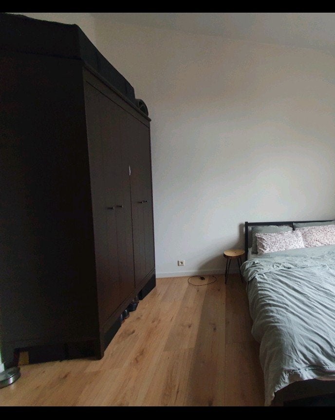 IDANÄS Ikea kast - Bruin geglazuurd, Ophalen, Met deur(en), Gebruikt, 100 tot 150 cm