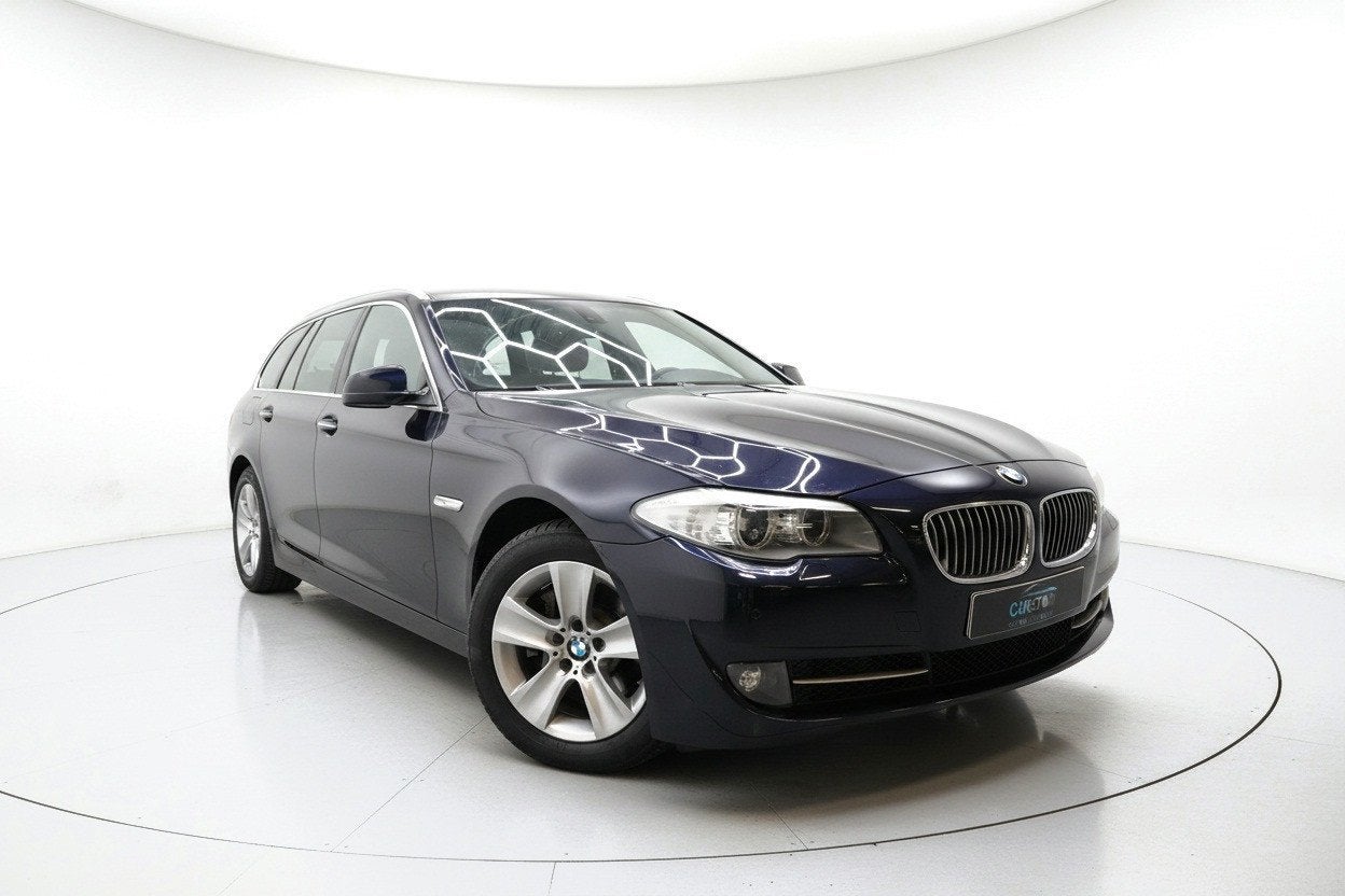 BMW 5-serie Touring 528i High Executive AUTOMAAT/LEER/NAP, Automaat, Euro 5, Achterwielaandrijving, Gebruikt