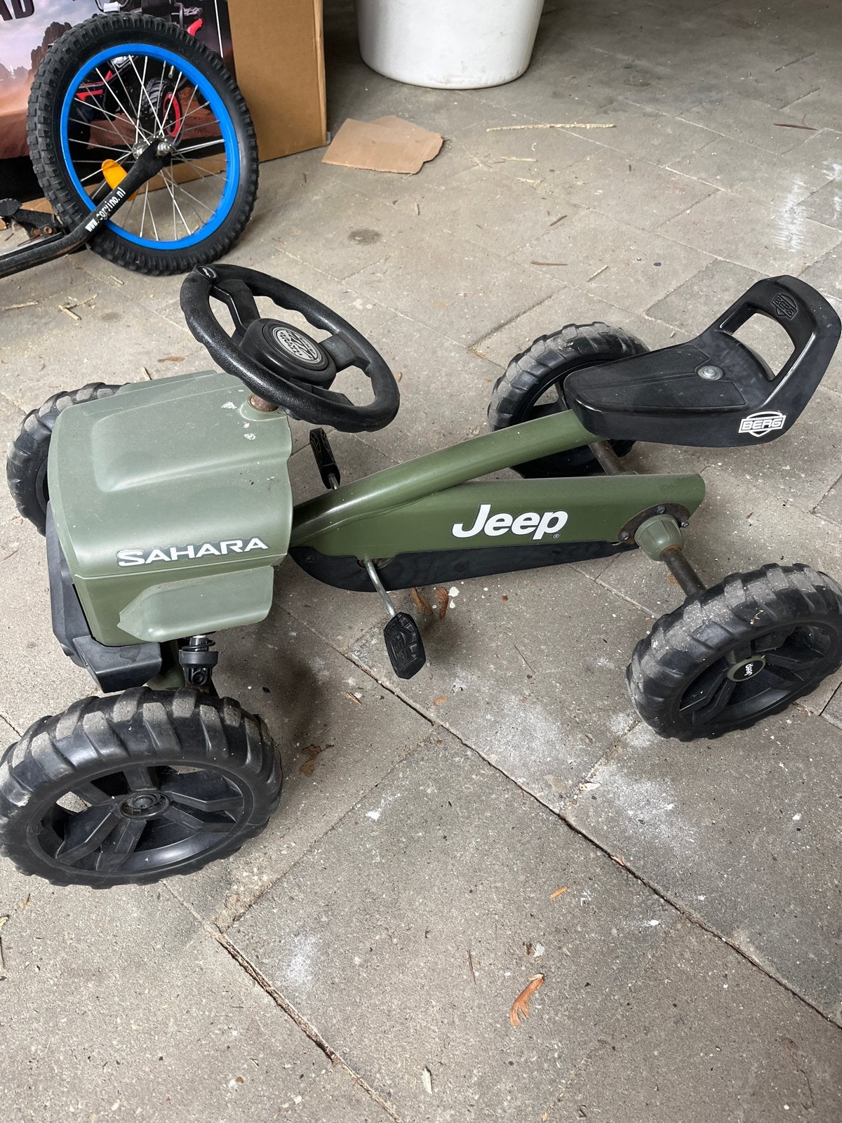Jeep Sahara skelter - Berg, Ophalen, Gebruikt, Trapvoertuig