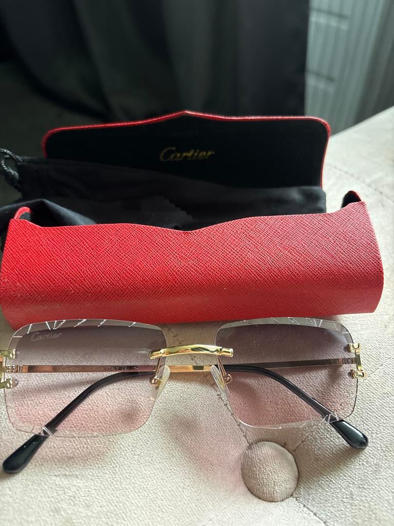 Cartier Zonnebril met Gouden Details en roze glazen, Overige merken, Zonnebril, Bruin, Ophalen of Verzenden