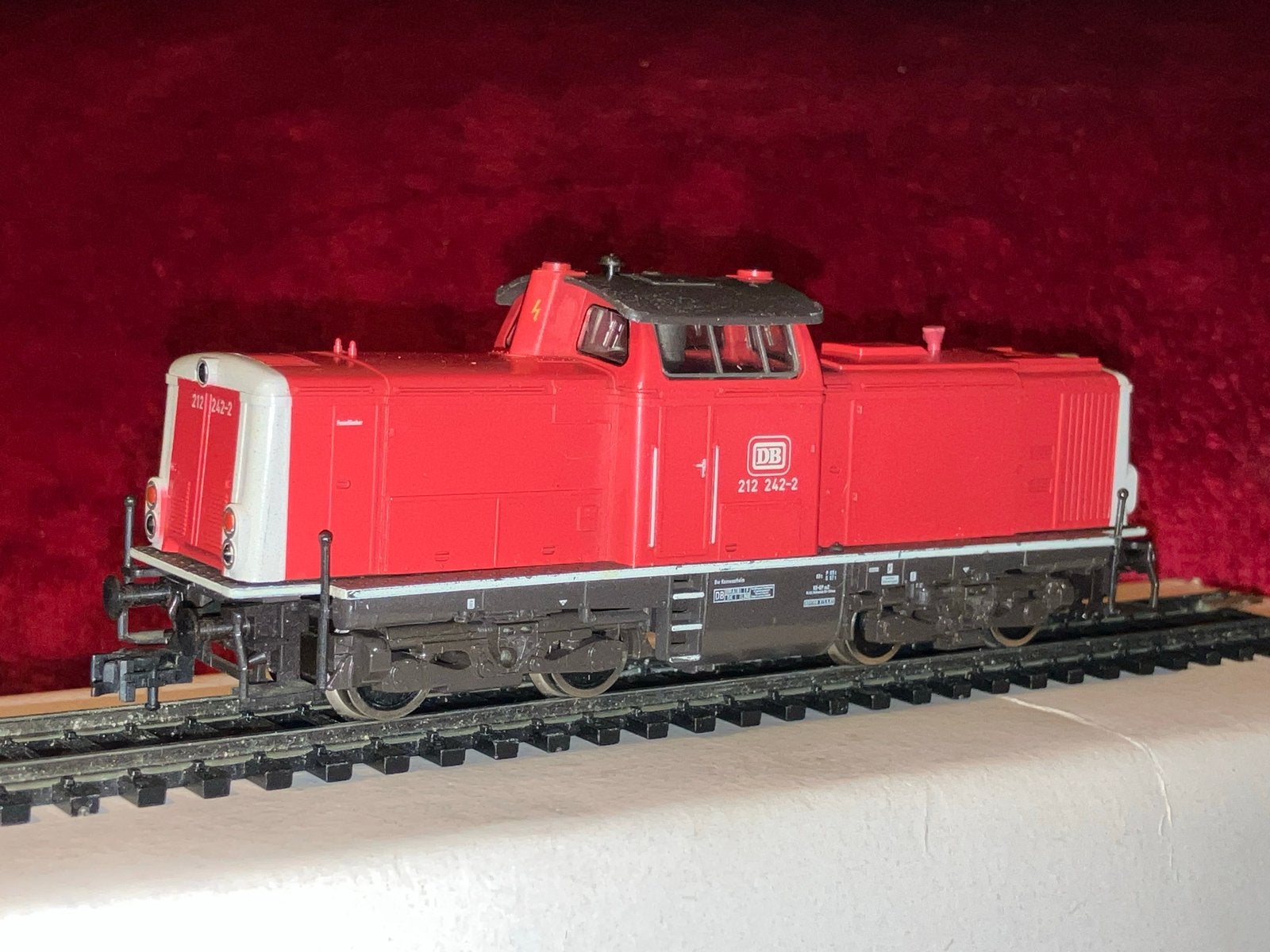 Fleischmann V100 Locomotief - Perfecte Staat, Nagekeken, Fleischmann, Ophalen of Verzenden, Zo goed als nieuw, Analoog