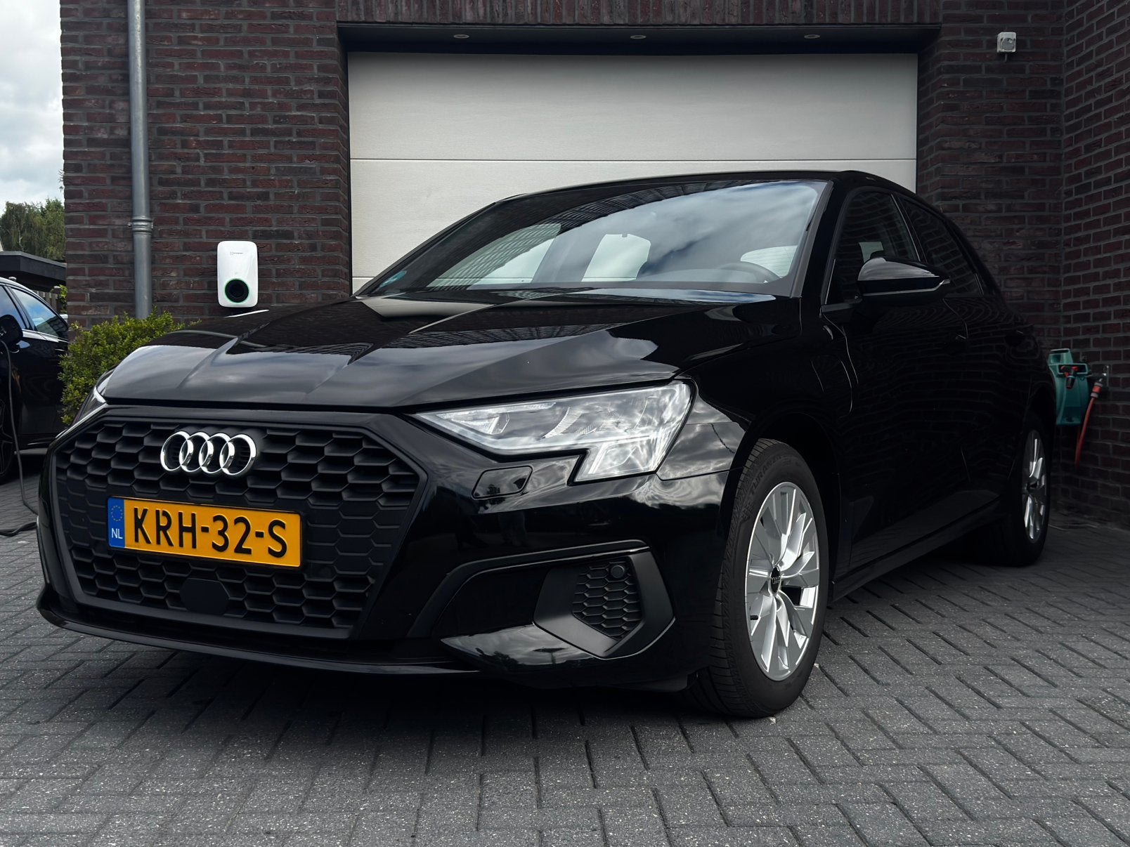 Audi A3 40 Tfsi e 204pk Phev S-tronic 2022 Zwart, Stof, Zwart, 4 cilinders, 1535 kg