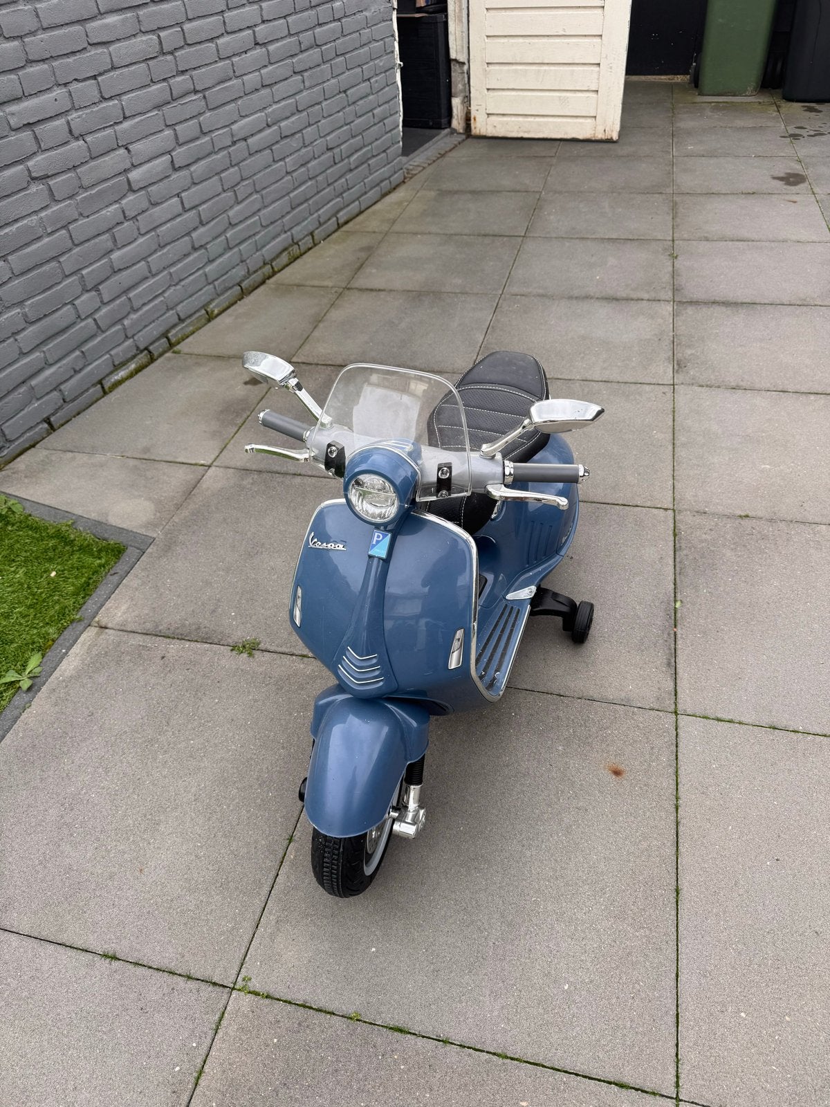 Elektrische kinder Vespa scooter - Blauw, Ophalen of Verzenden, Gebruikt, Overige typen