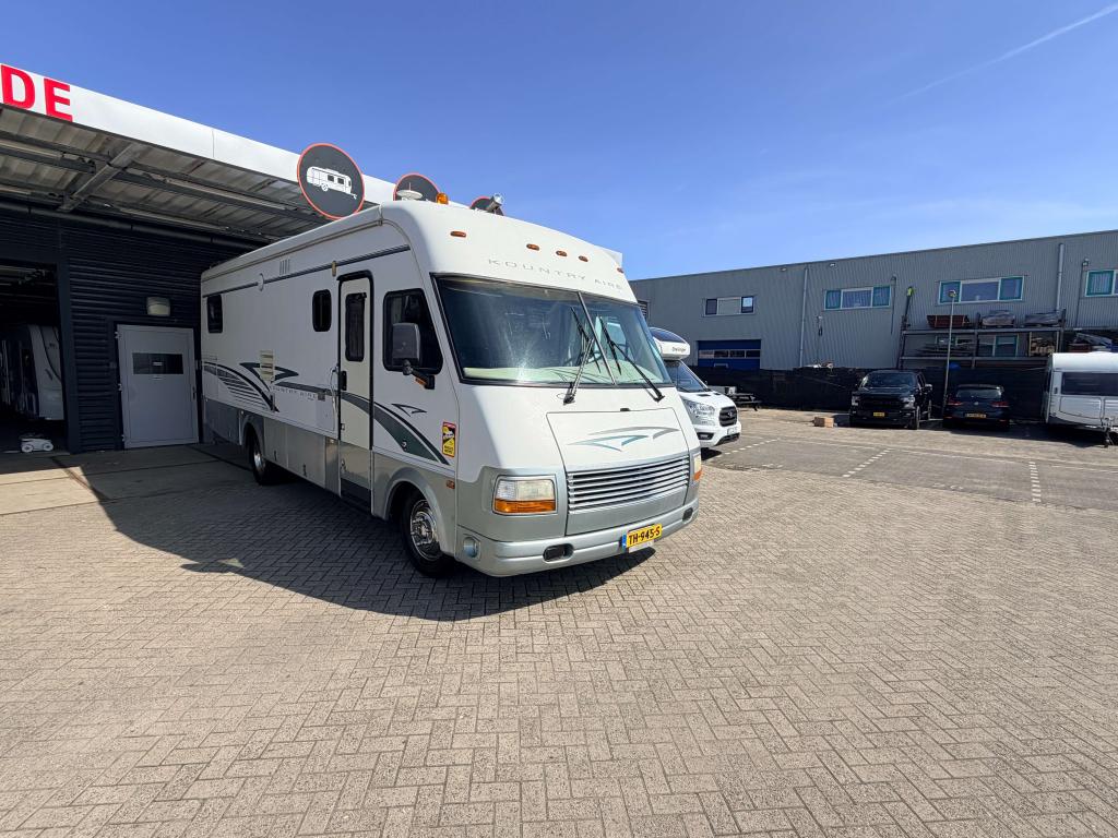 NEWMAR KOUNTRY AIRE 🇺🇸 Freightliner chassis | Cummins Dies, Particulier, Buitenlamp, Cassettetoilet, 8 meter en meer