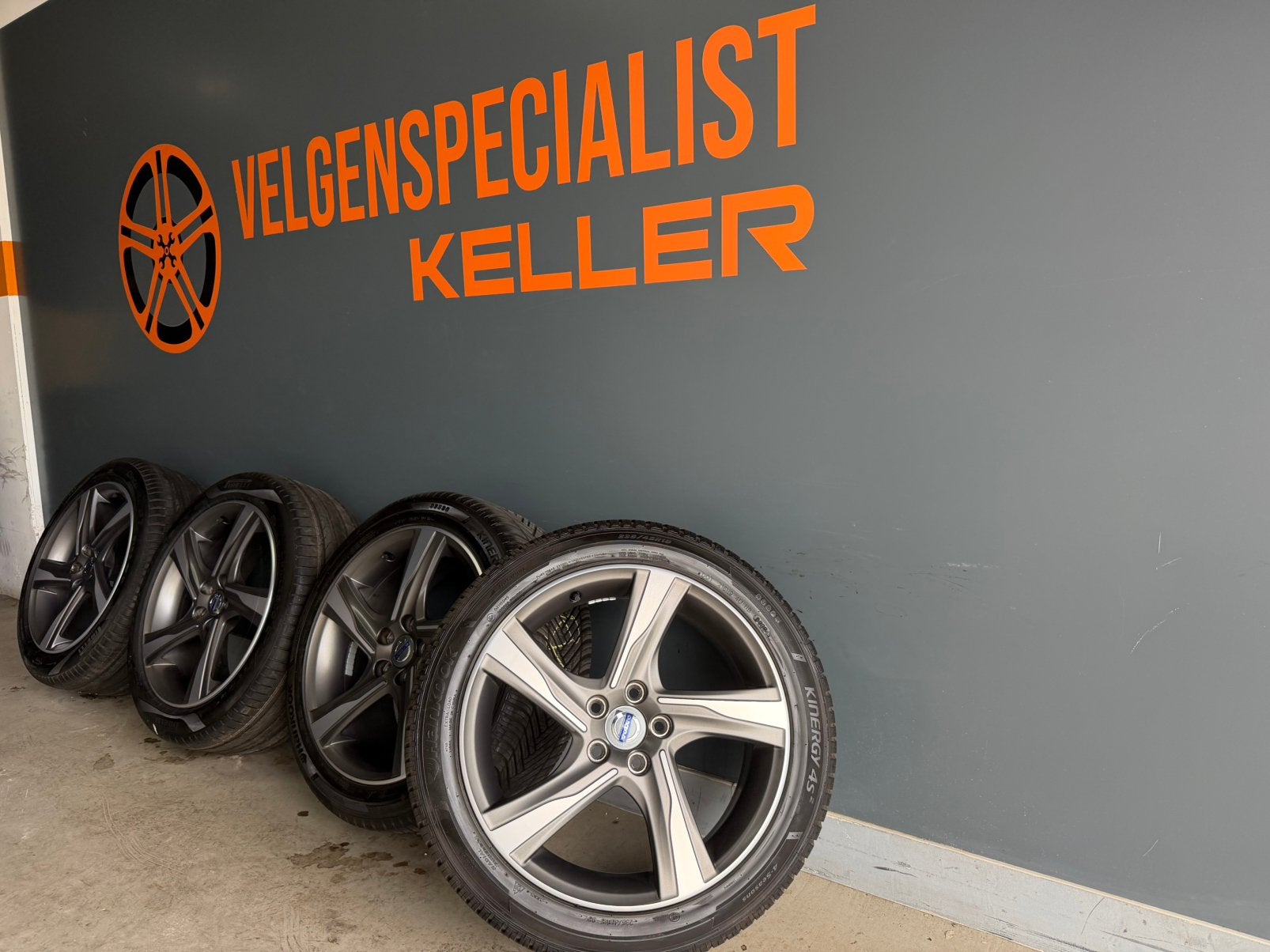 Volvo V60 V70 ixion 18 inch velgen 5x108 235/45/18 zgan set, Auto-onderdelen, Ophalen of Verzenden, 18 inch, All Season, Banden en Velgen