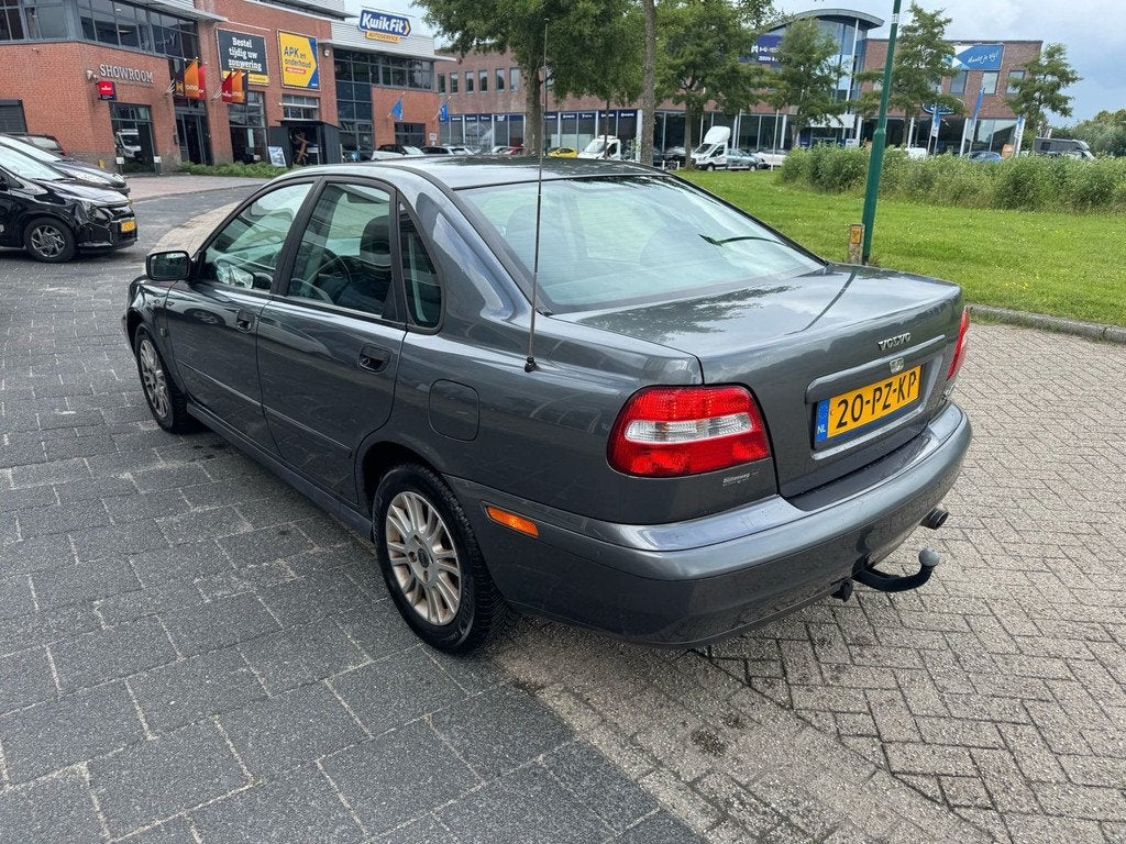 Volvo S40 1.8 Europa 1e eigenaar Airco Cruise Trekhaak 1200k, Stof, Gebruikt, 4 cilinders, 122 pk