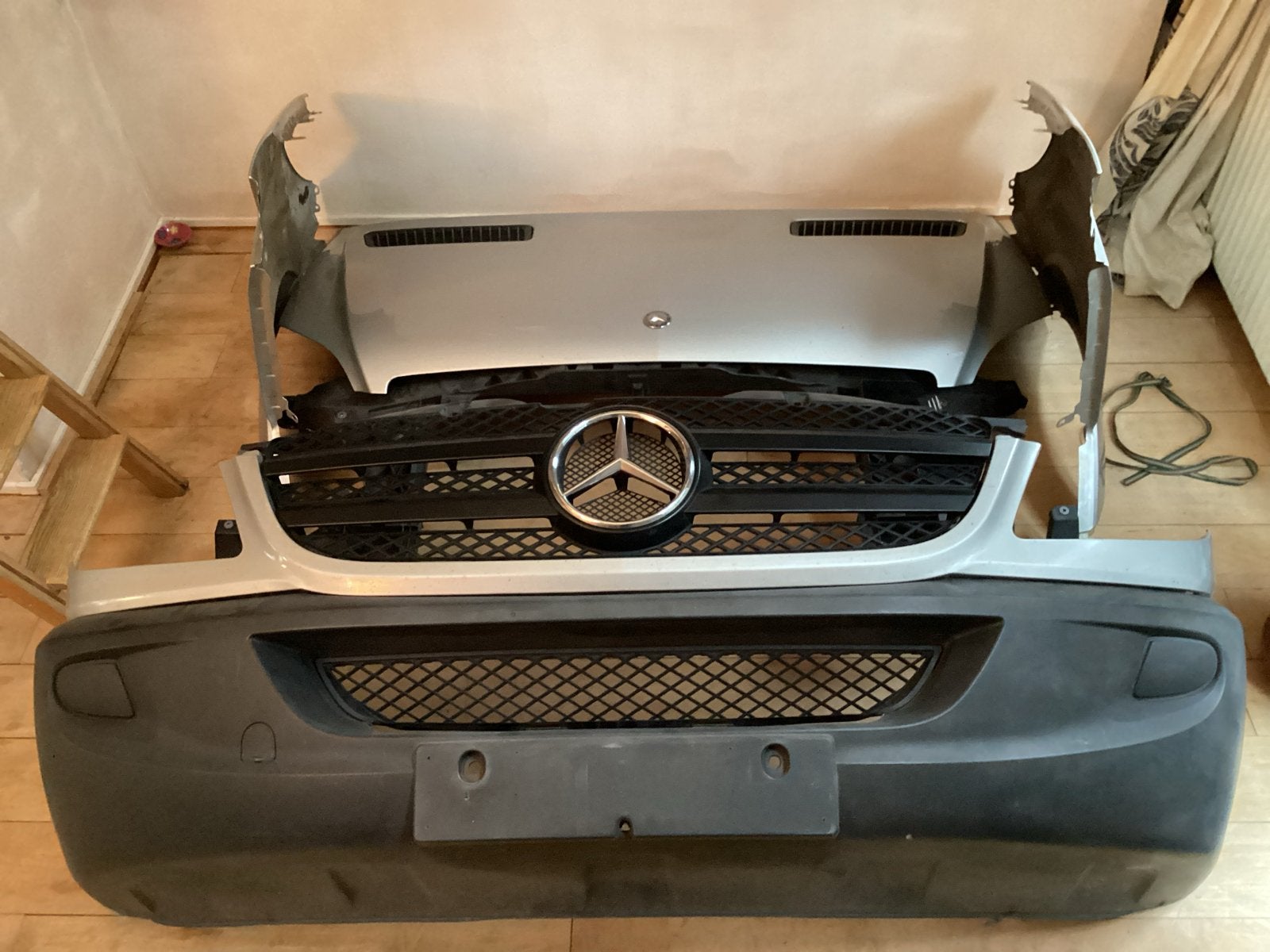 Mercedes-Benz Sprinter jaar 2008 Bumper en Grill - Gebruikt, Auto-onderdelen, Ophalen, Gebruikt, Voor, Mercedes-Benz