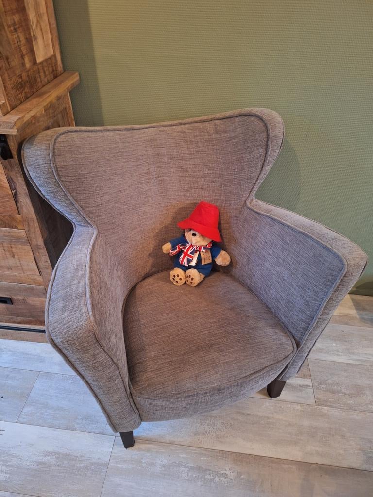 Mooie grijze stoffen kuipstoel / fauteuil op houten pootjes, Huis en Inrichting, Fauteuils, 75 tot 100 cm, Ophalen of Verzenden