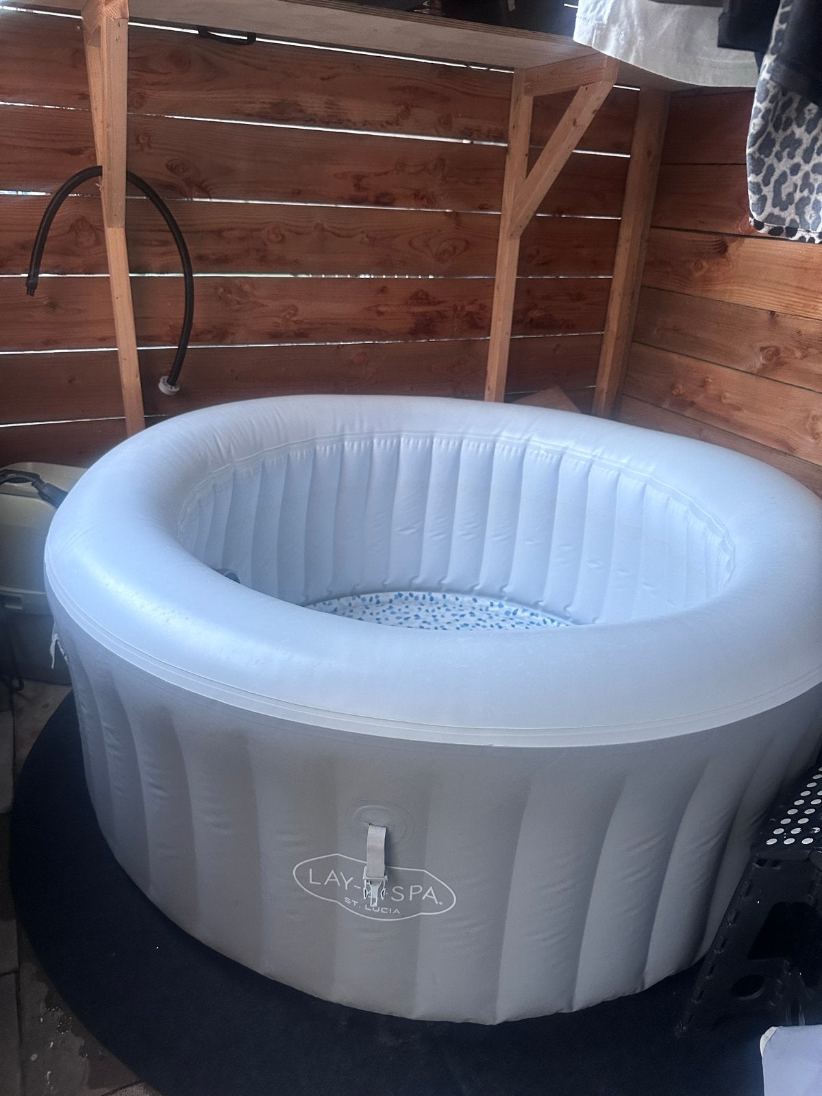 Lay-Z-Spa St. Lucia opblaasbare jacuzzi, Gebruikt, Minder dan 80 cm, Opblaaszwembad, Rond